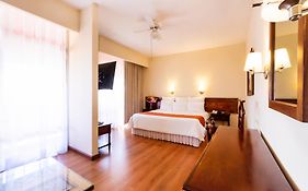 Plaza Uruapan Hotel 